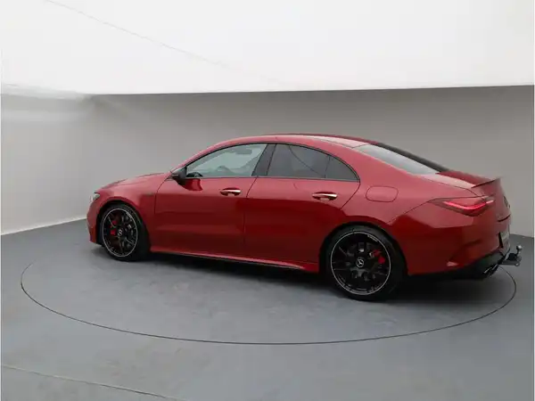 MERCEDES-BENZ CLA (4/26)