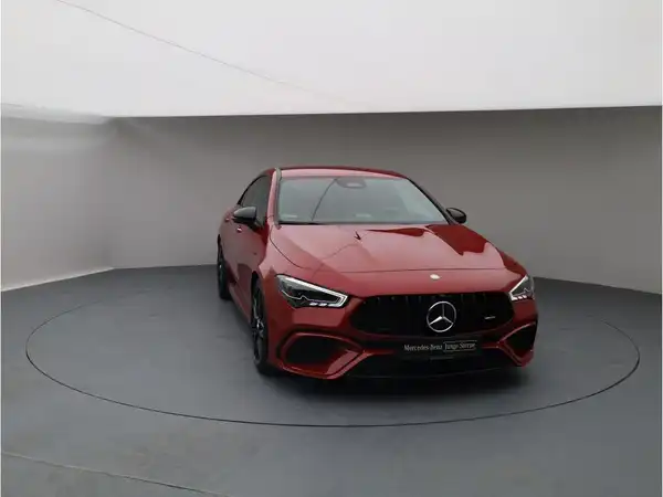 MERCEDES-BENZ CLA (9/26)