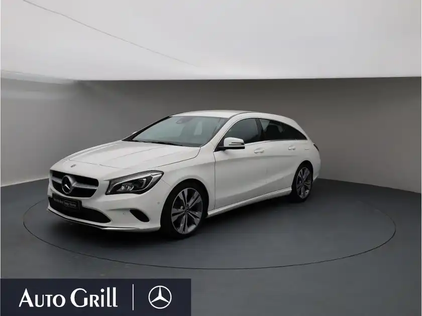 MERCEDES-BENZ CLA 180 (1/22)