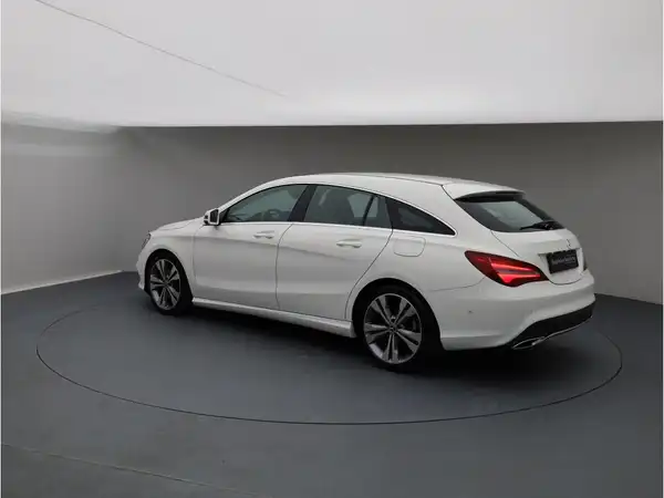 MERCEDES-BENZ CLA 180 (3/22)