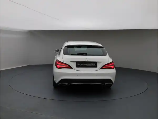 MERCEDES-BENZ CLA 180 (4/22)