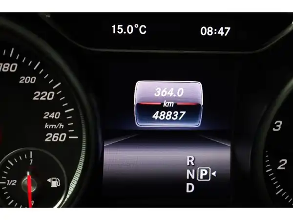 MERCEDES-BENZ CLA 180 (10/22)