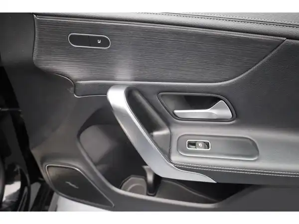 MERCEDES-BENZ AMG CLA 45 (17/23)