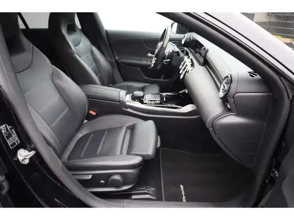 MERCEDES-BENZ AMG CLA 45 (18/23)
