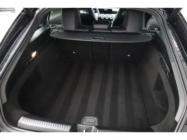 MERCEDES-BENZ AMG CLA 45 (21/23)