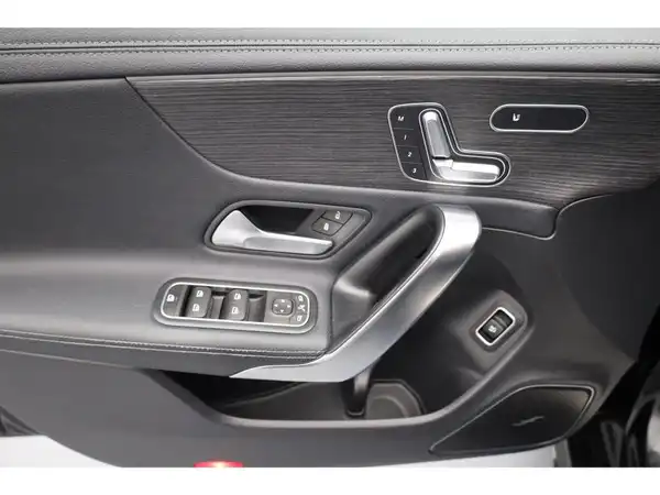 MERCEDES-BENZ AMG CLA 45 (10/23)