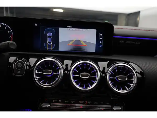 MERCEDES-BENZ CLA (20/27)