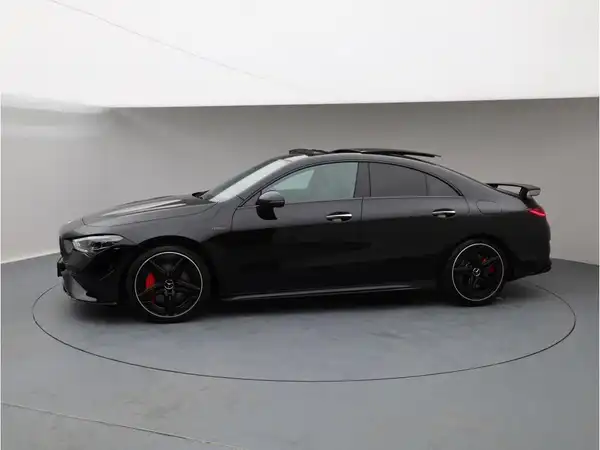 MERCEDES-BENZ CLA (3/27)