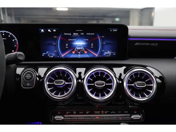 MERCEDES-BENZ CLA (21/27)