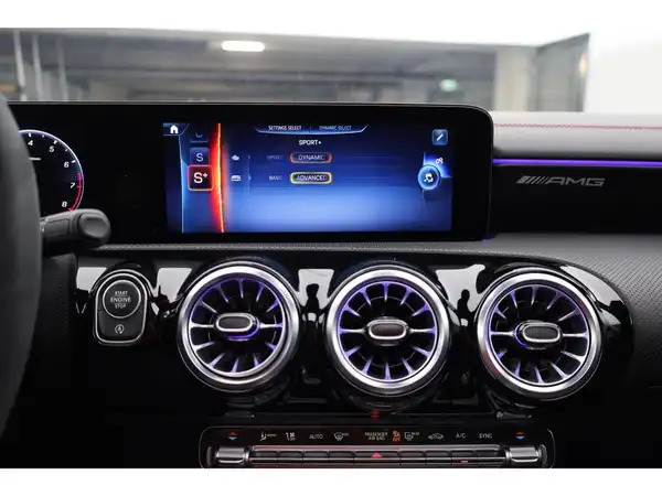 MERCEDES-BENZ CLA (23/27)