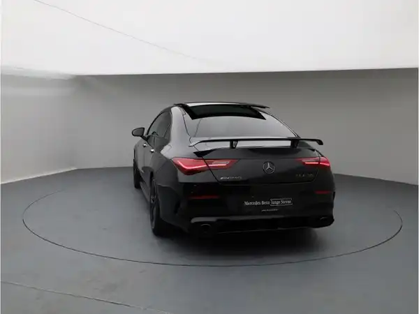 MERCEDES-BENZ CLA (5/27)