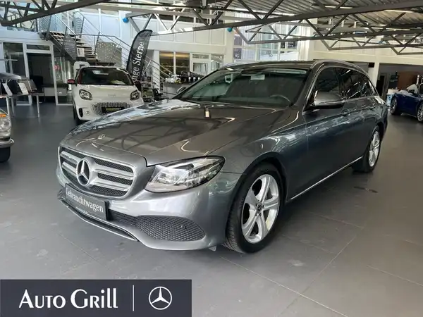 MERCEDES-BENZ E-220 d (1/23)
