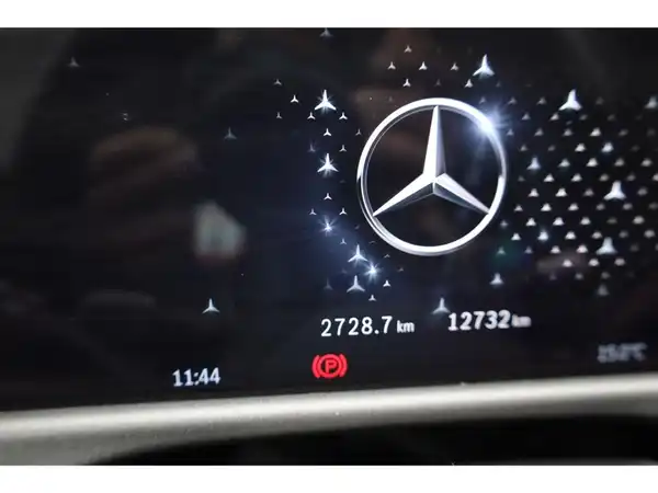MERCEDES-BENZ E 300 (12/23)