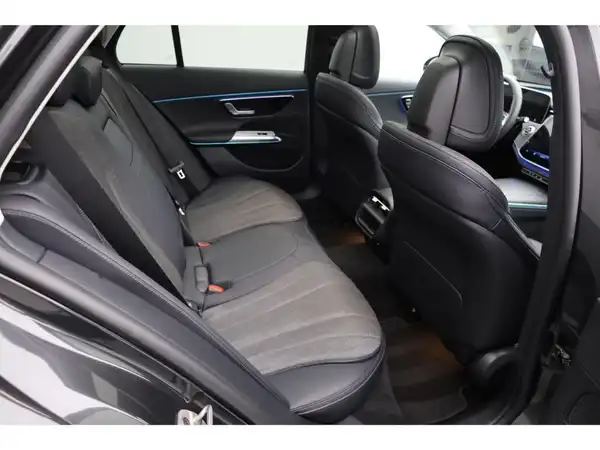 MERCEDES-BENZ E 300 (18/23)