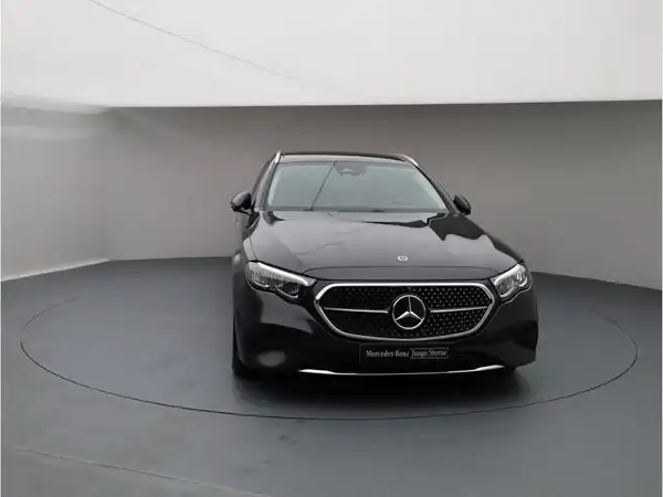 MERCEDES-BENZ E 300 (9/23)