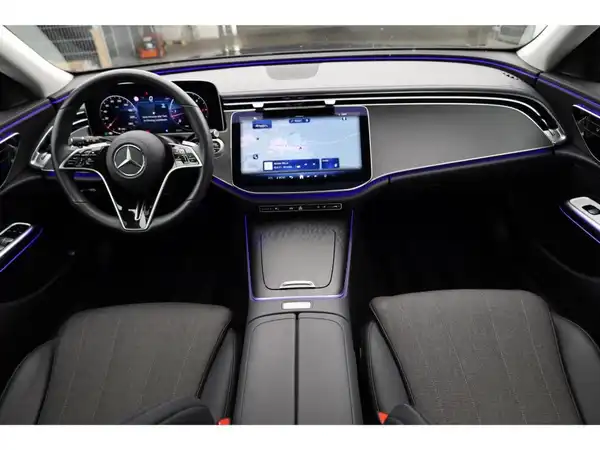 MERCEDES-BENZ E 220 (14/28)