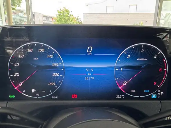 MERCEDES-BENZ E 220 (17/18)