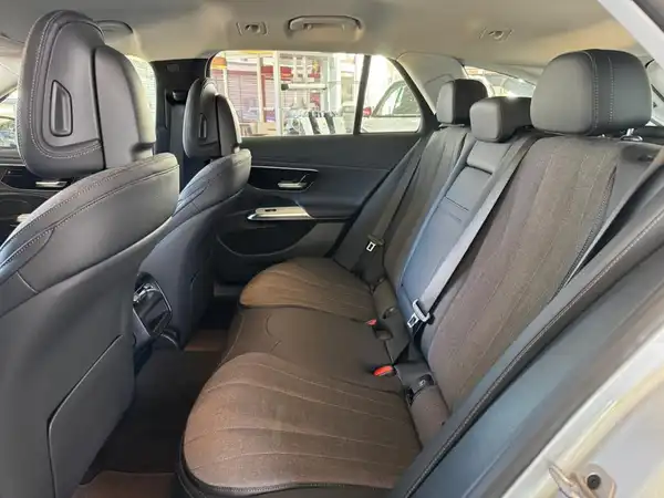 MERCEDES-BENZ E 220 (11/21)