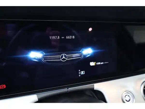 MERCEDES-BENZ E 300 d (12/25)