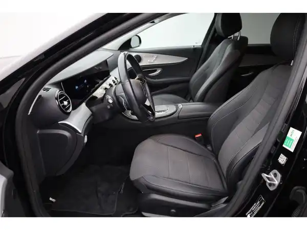 MERCEDES-BENZ E 300 d (13/25)