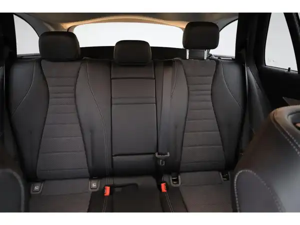 MERCEDES-BENZ E 300 d (20/25)