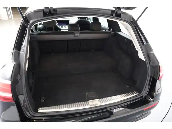 MERCEDES-BENZ E 300 d (22/25)
