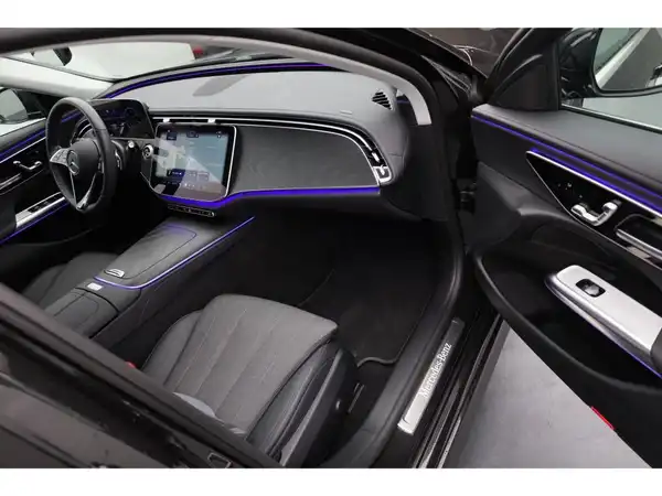 MERCEDES-BENZ E-220 d (13/28)