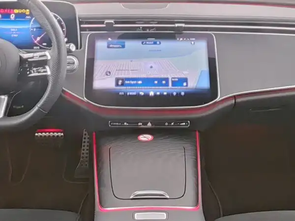 MERCEDES-BENZ E 220 (6/10)