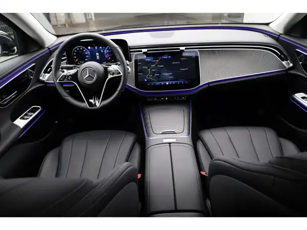 MERCEDES-BENZ E 200 (14/26)
