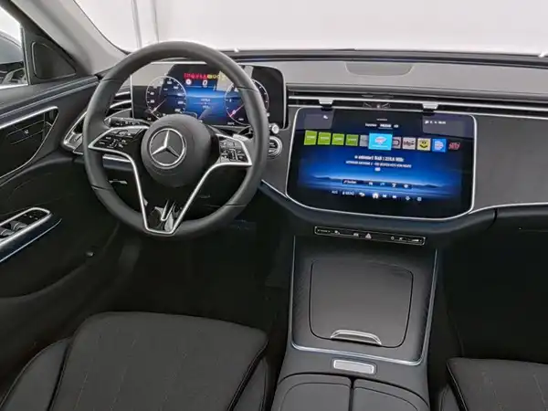 MERCEDES-BENZ E 220 (7/10)