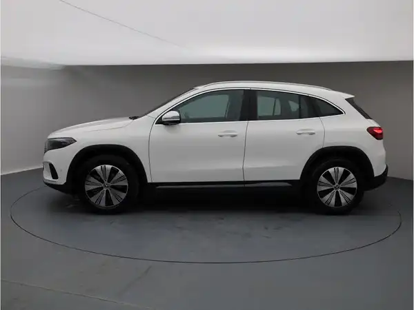 MERCEDES-BENZ EQA (3/24)