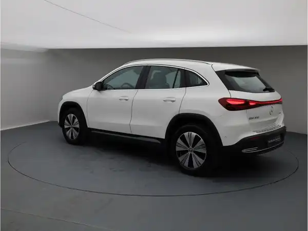 MERCEDES-BENZ EQA (4/24)