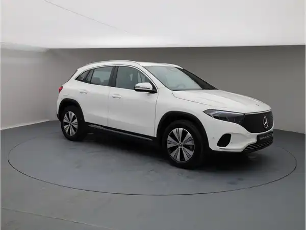 MERCEDES-BENZ EQA (8/24)
