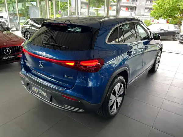 MERCEDES-BENZ EQA (6/25)