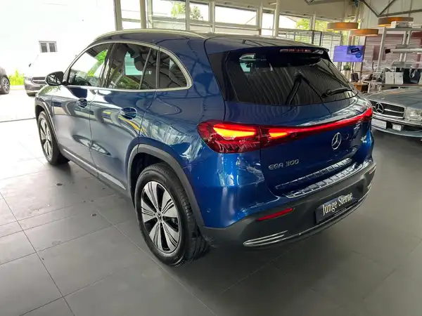 MERCEDES-BENZ EQA (8/25)