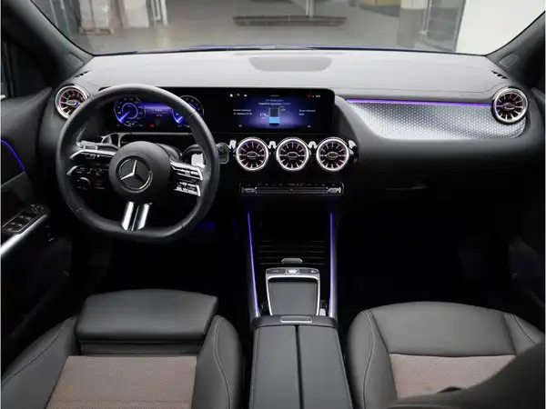 MERCEDES-BENZ EQA (14/27)