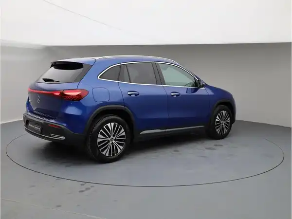 MERCEDES-BENZ EQA (6/27)