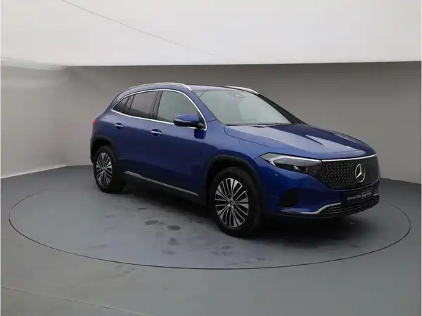 MERCEDES-BENZ EQA (8/27)