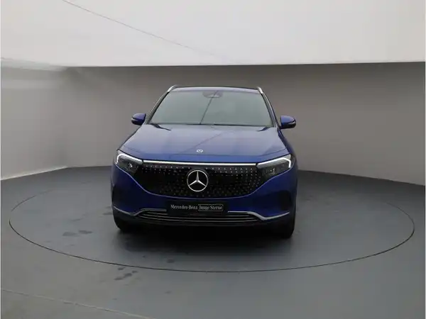 MERCEDES-BENZ EQA (9/27)