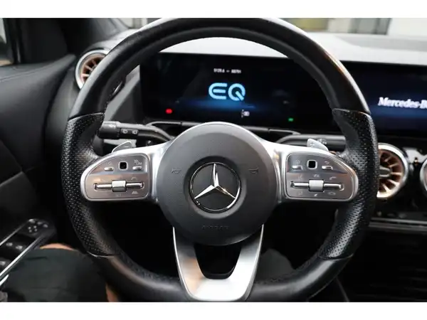 MERCEDES-BENZ EQA (11/25)