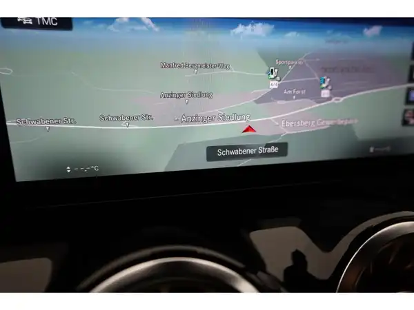 MERCEDES-BENZ EQA (12/25)