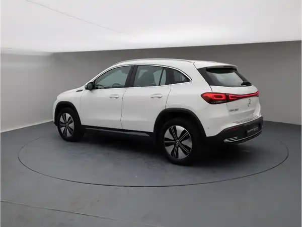 MERCEDES-BENZ EQA (3/25)