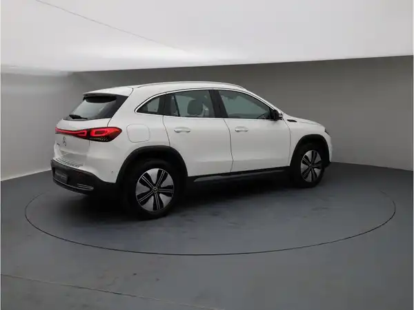 MERCEDES-BENZ EQA (5/25)