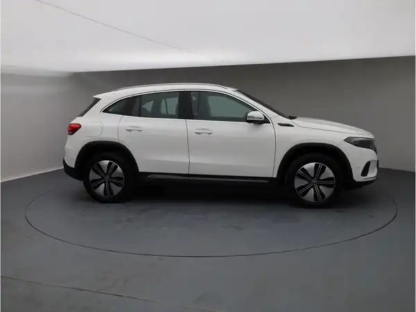 MERCEDES-BENZ EQA (6/25)