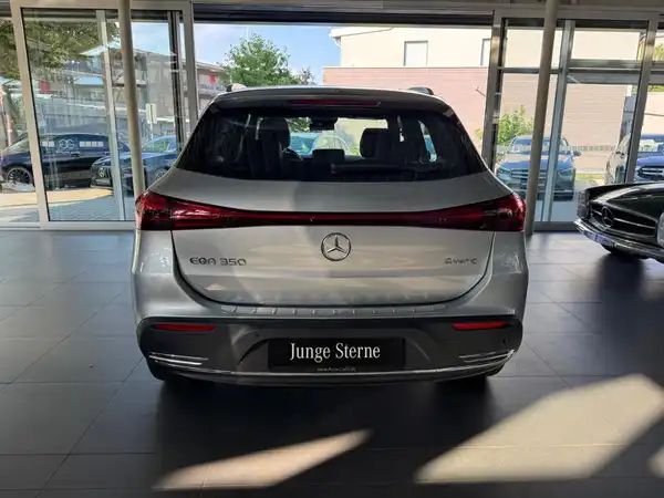 MERCEDES-BENZ EQA (11/19)