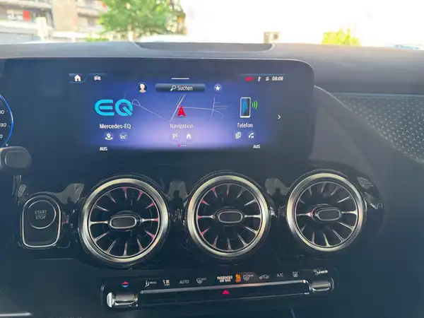 MERCEDES-BENZ EQA (17/19)