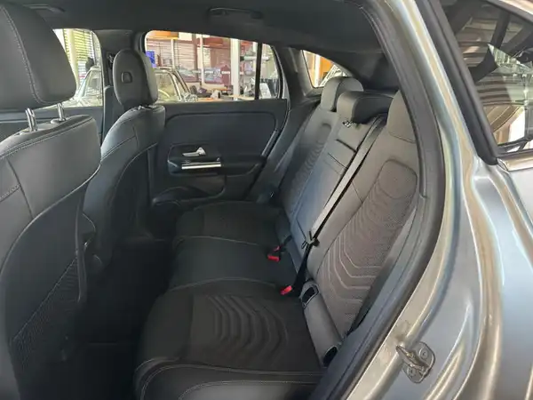 MERCEDES-BENZ EQA (9/19)