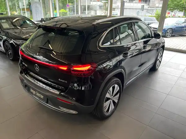 MERCEDES-BENZ EQA (5/25)