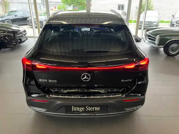 MERCEDES-BENZ EQA (6/25)