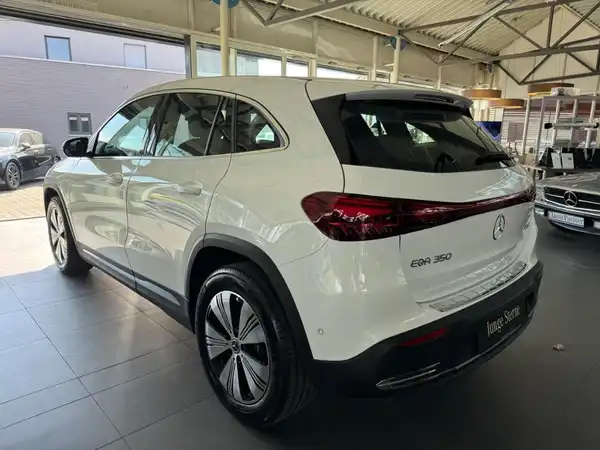 MERCEDES-BENZ EQA (3/18)